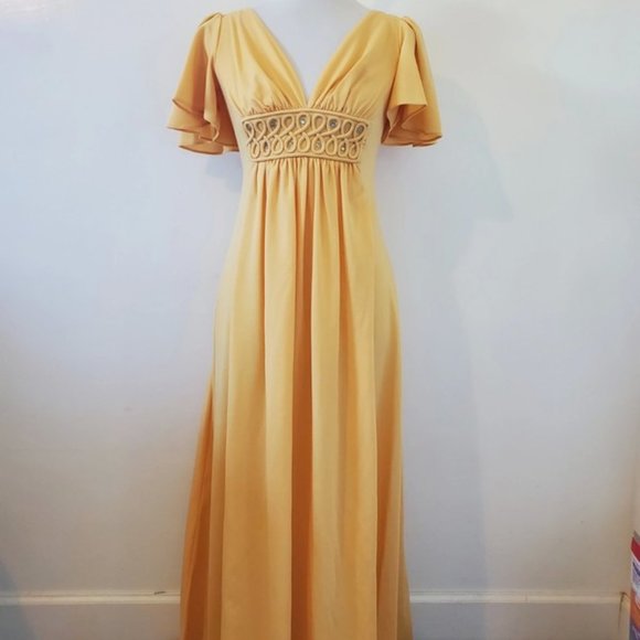 Women's vintage 1970s long dinner halter dress